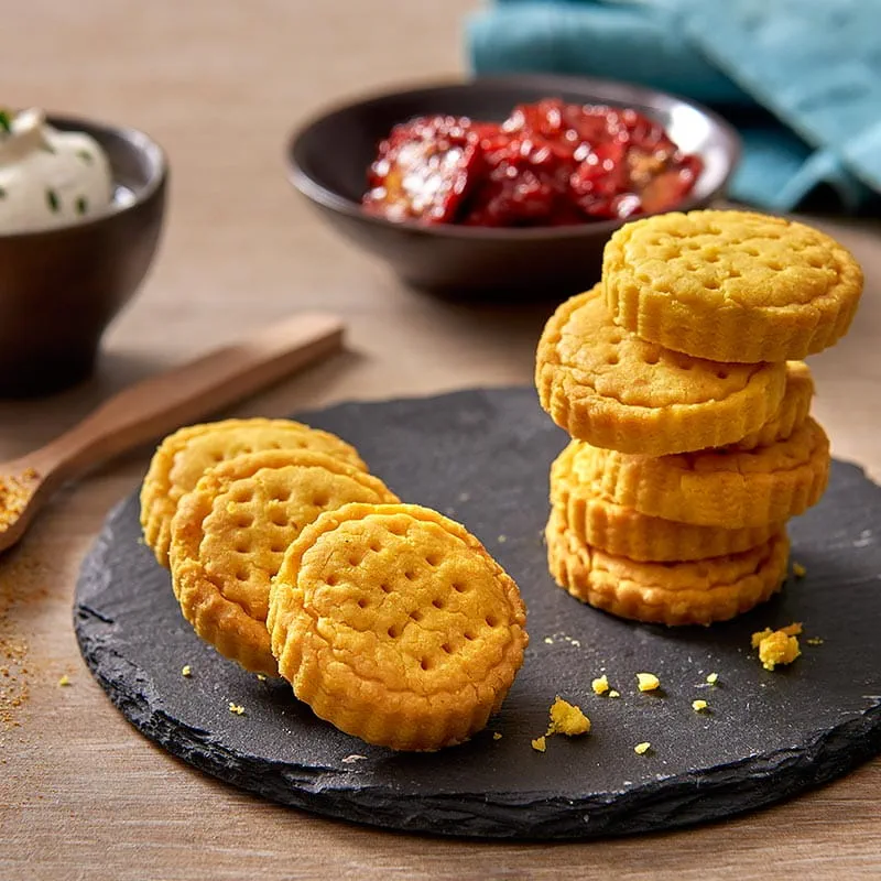Biscotti salati con curcuma e parmigiano
