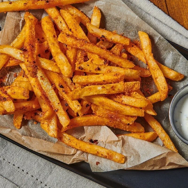 Batatas Fritas Crocantes com Queijo na Air Fryer