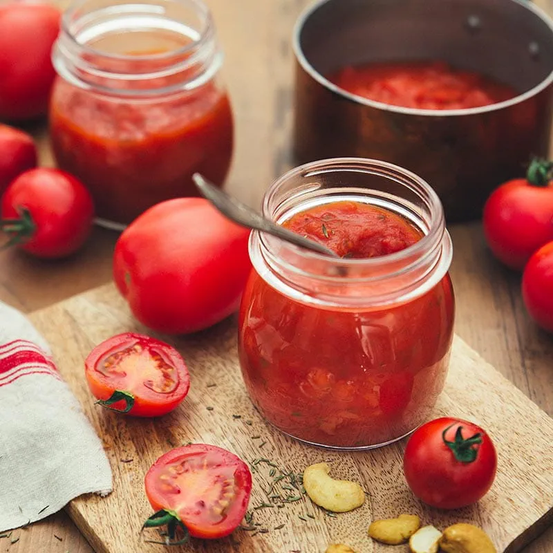 MOLHO DE TOMATE CASEIRO PARA ARROZ COM MANJERICÃO E TOMILHO