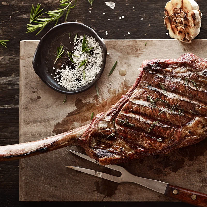 Côte de bœuf Tomahawk au Sel de Bretagne