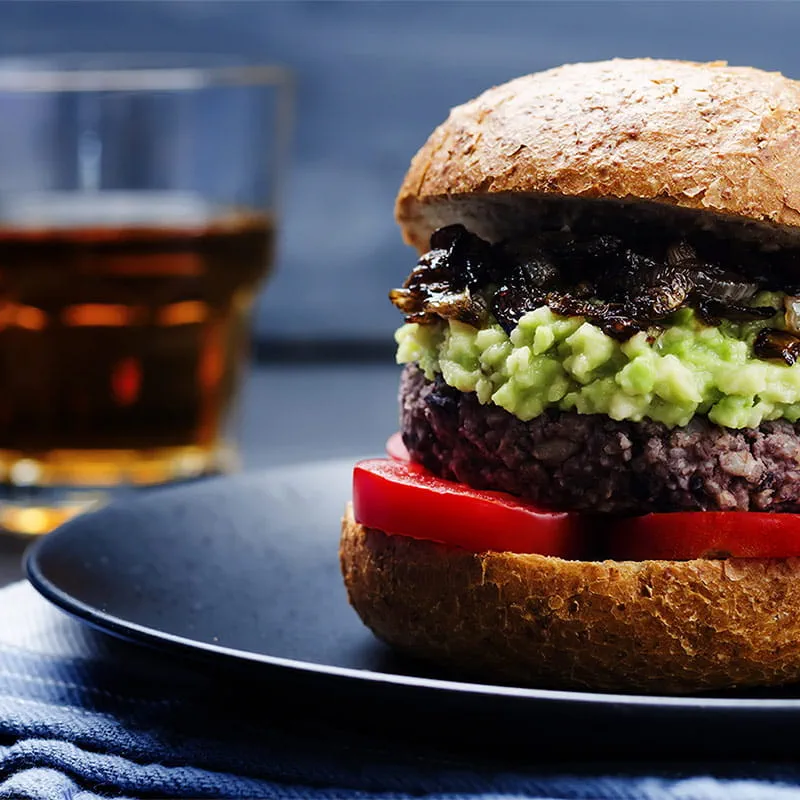 Würzige vegetarische Black-Bean-Burgers