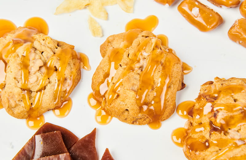 10_2023_postcards_salted-caramel-cookie_hero